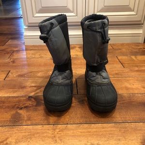 Columbia boys snow boots